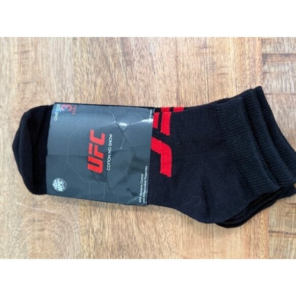 No Show UFC Socks One Size Fits All 3 Pack Black Red 12BLK2167 Antimicrobial New - Picture 2 of 9
